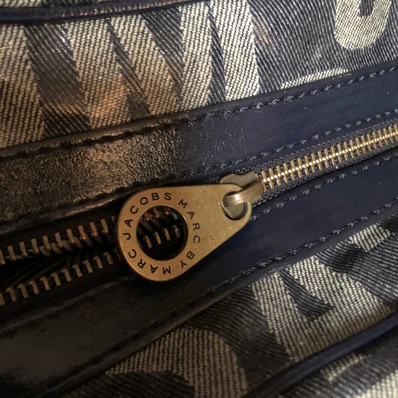 RARE Marc Jacobs large logo patent leather tote - Picture 5 of 7